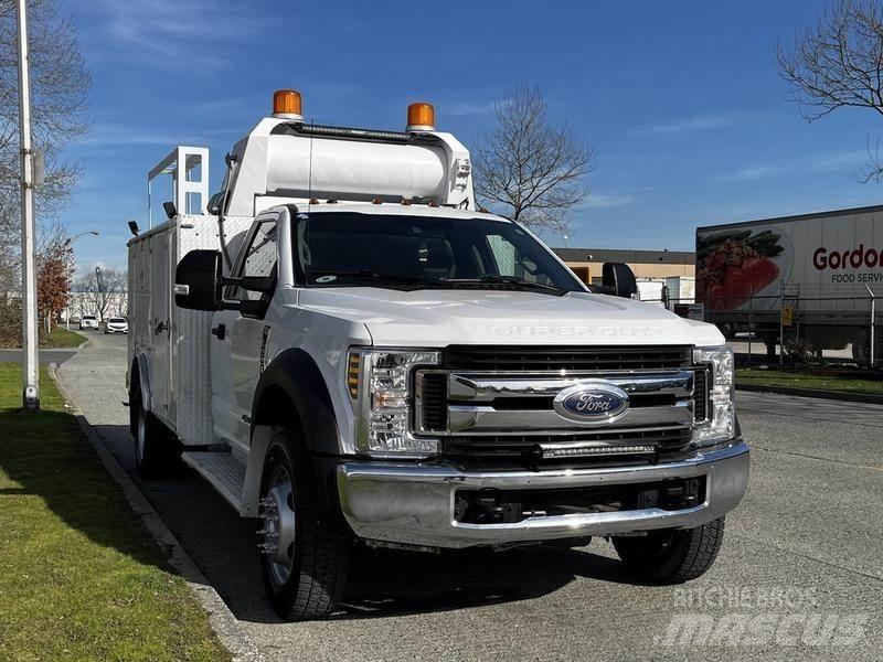 Ford F-550 Комунальні автомобілі / автомобілі загального призначення