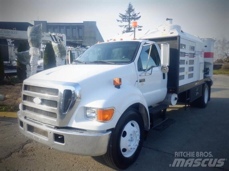 Ford F-650 Комбі/Вакуумні вантажівки