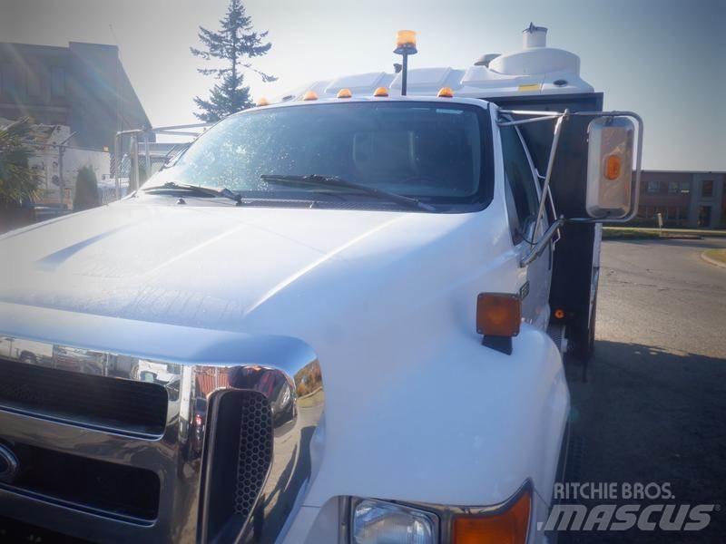 Ford F-650 Комбі/Вакуумні вантажівки