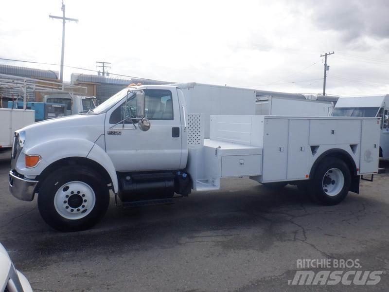 Ford F-750 Комунальні автомобілі / автомобілі загального призначення