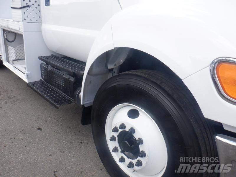 Ford F-750 Комунальні автомобілі / автомобілі загального призначення