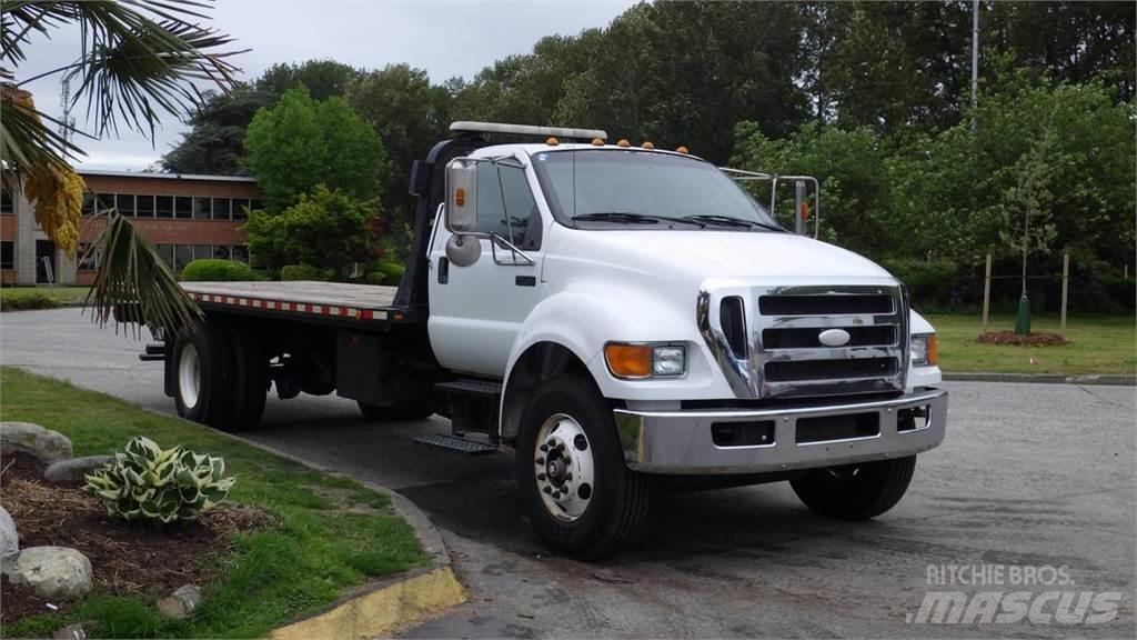 Ford F-750 Вантажівки-платформи/бокове розвантаження