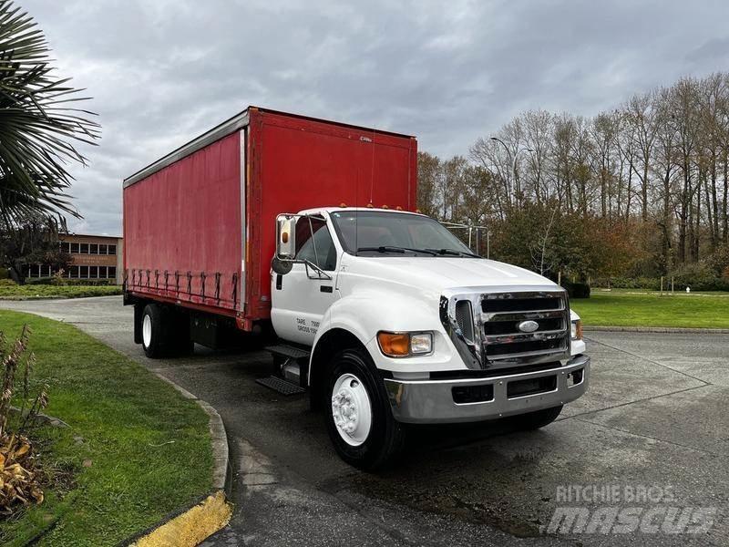 Ford F-750 Панельні фургони