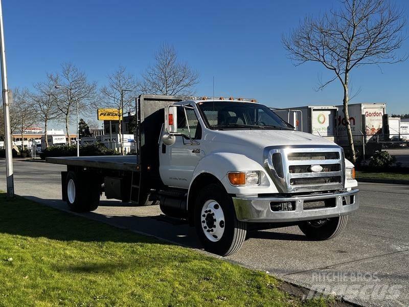 Ford F-750 Вантажівки-платформи/бокове розвантаження