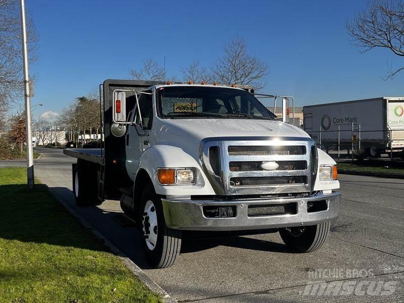 Ford F-750 Вантажівки-платформи/бокове розвантаження