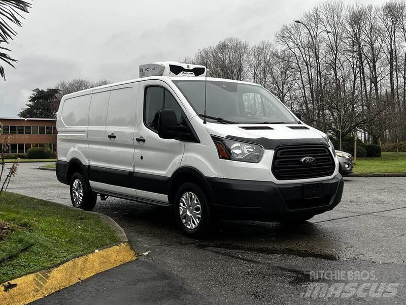Ford Transit Панельні фургони