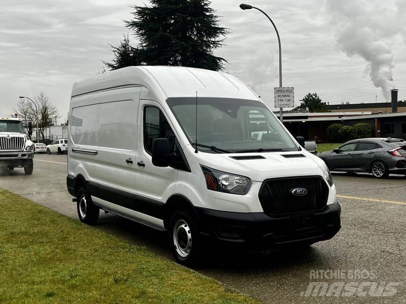 Ford Transit Панельні фургони