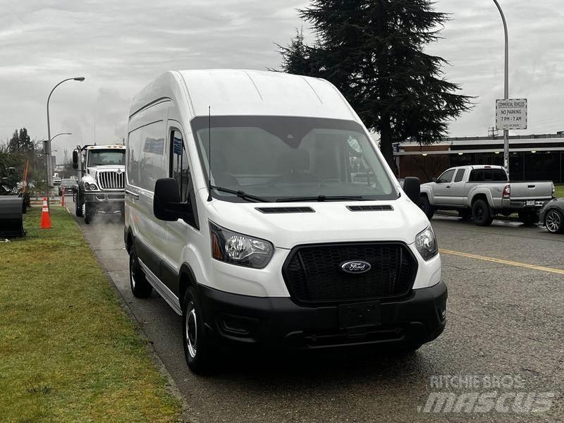 Ford Transit Панельні фургони