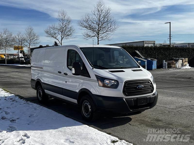 Ford Transit Панельні фургони