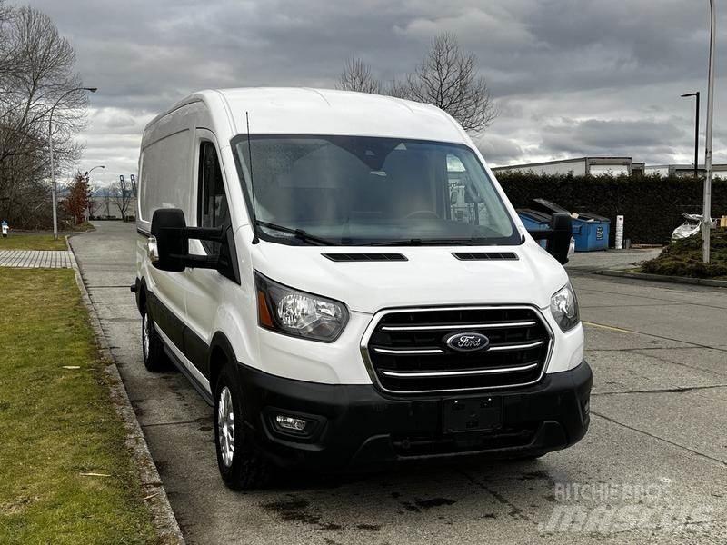 Ford Transit Панельні фургони