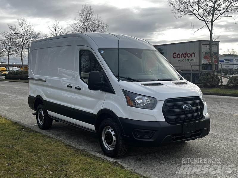 Ford Transit Панельні фургони