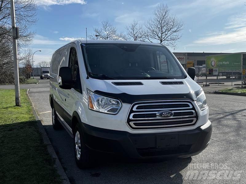 Ford Transit Панельні фургони