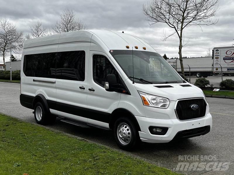 Ford Transit Автомобілі
