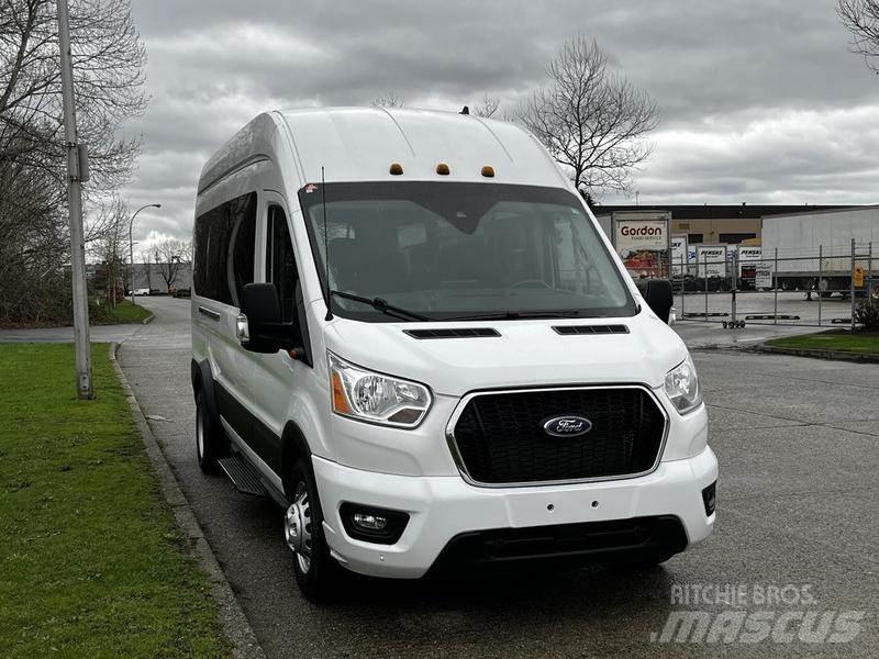 Ford Transit Автомобілі