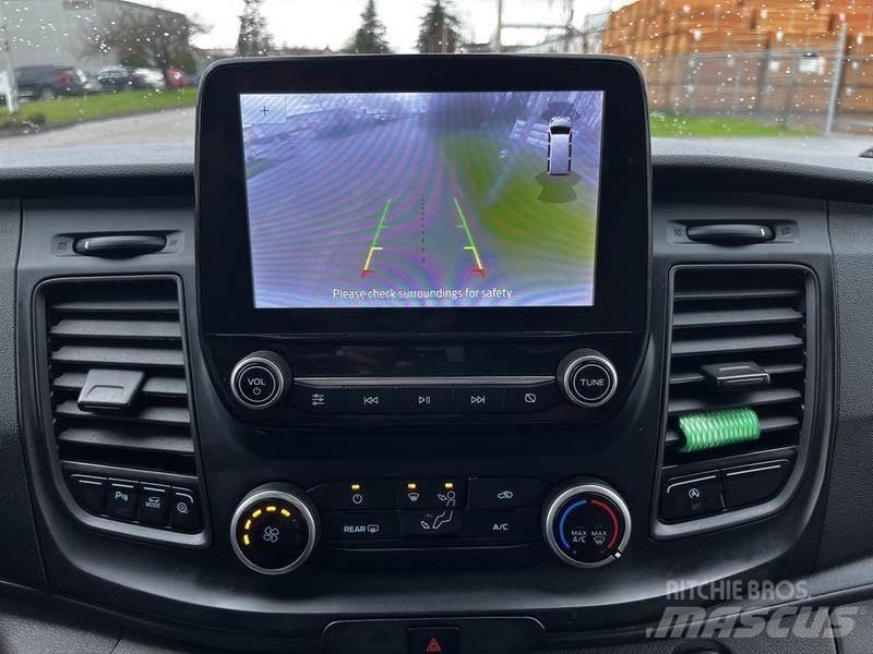 Ford Transit Автомобілі