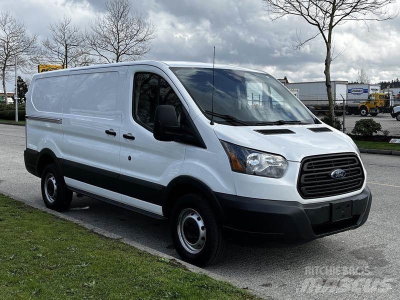 Ford Transit Панельні фургони