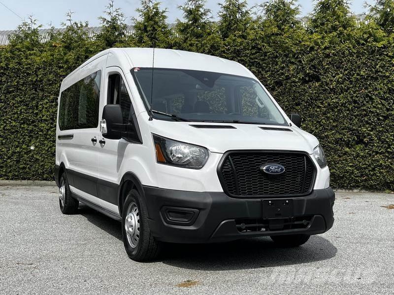 Ford Transit Автомобілі