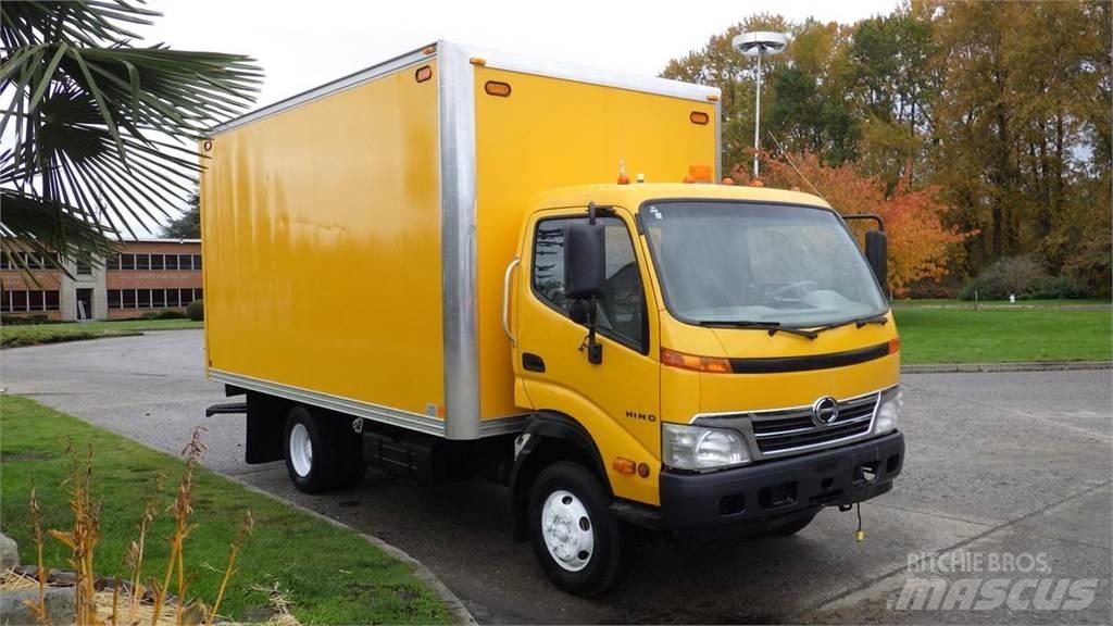 Hino 145 Панельні фургони