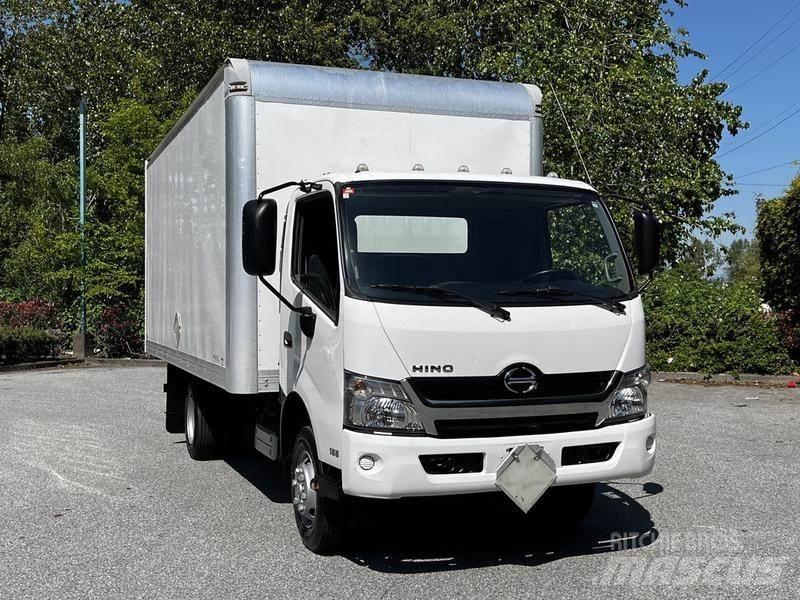 Hino 155 Панельні фургони
