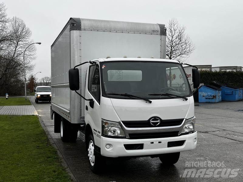 Hino 195 Панельні фургони