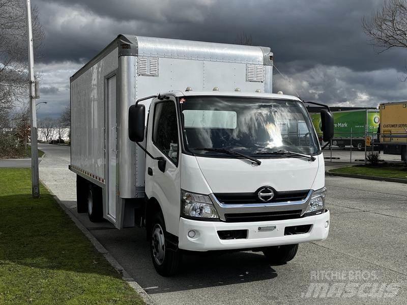Hino 195 Панельні фургони