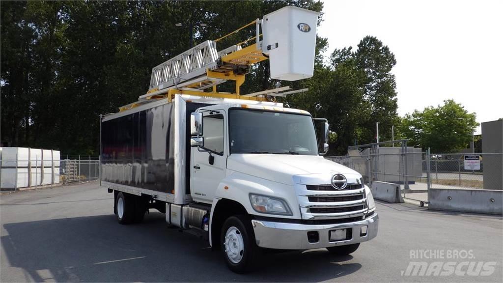Hino 268 Вантажівки / спеціальні