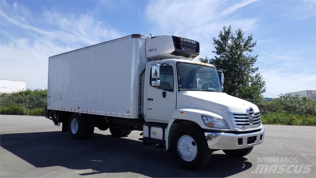 Hino 268 Панельні фургони