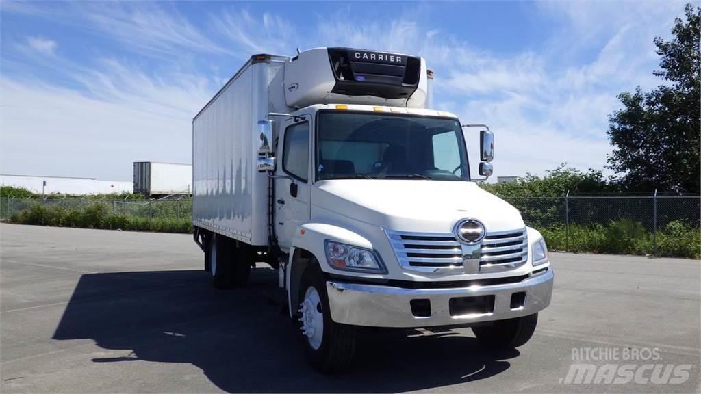 Hino 268 Панельні фургони