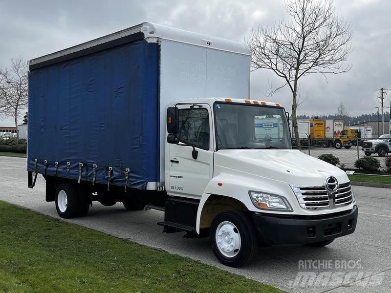 Hino 268 Панельні фургони