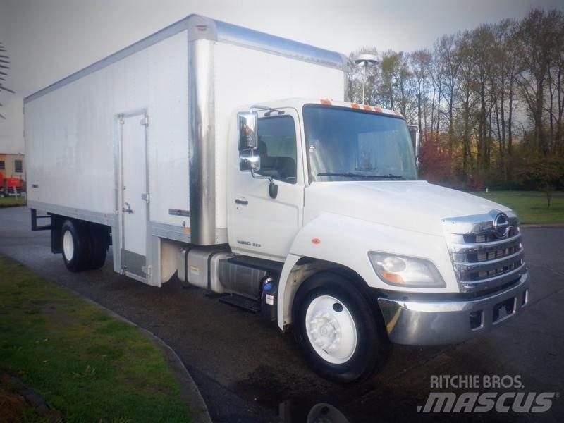 Hino 308 Панельні фургони