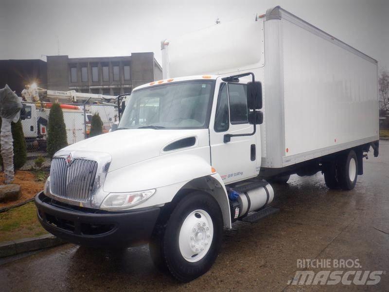 International 4300 Панельні фургони