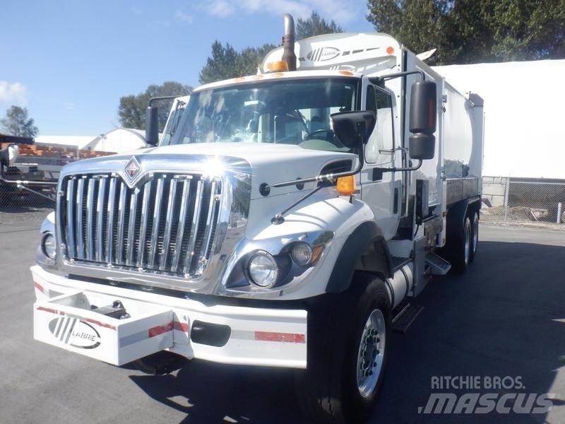 International 7400 Сміттєвози