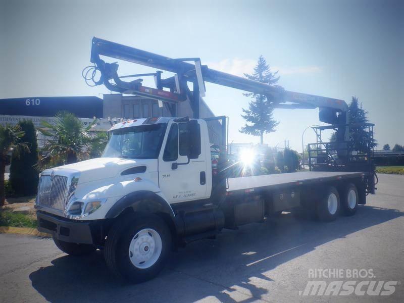 International 7500 Автокрани