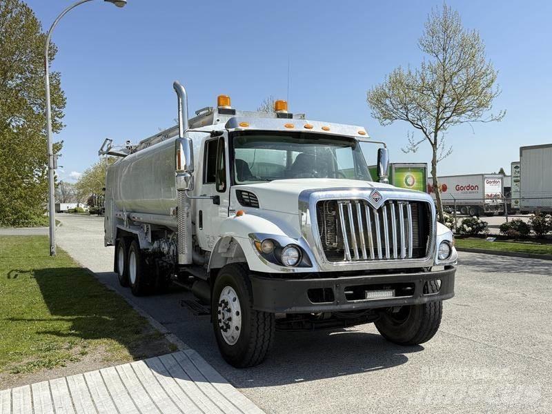 International 7500 Вантажівки-цистерни