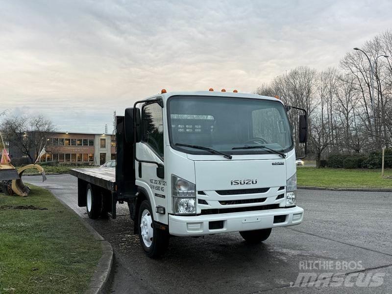 Isuzu NPR Вантажівки-платформи/бокове розвантаження