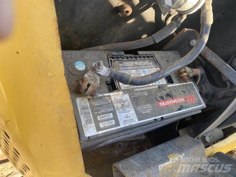 Komatsu PC55MR2 Гусеничні екскаватори