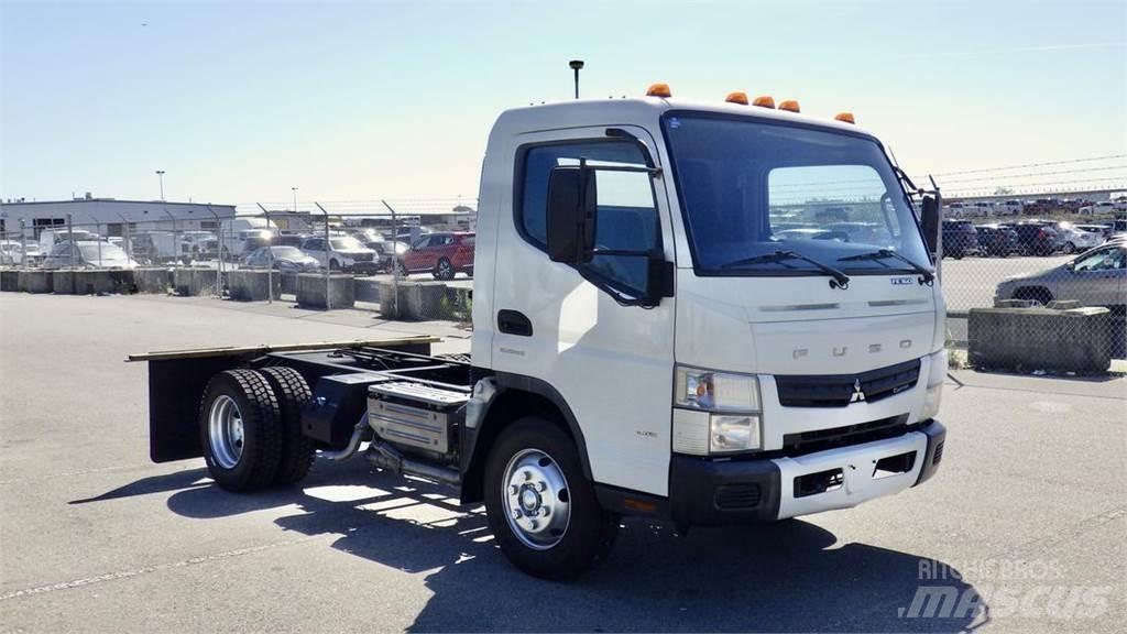 Mitsubishi Fuso FE Шасі з кабіною