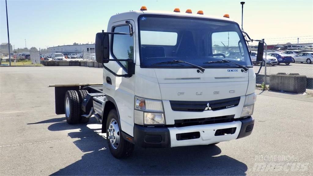 Mitsubishi Fuso FE Шасі з кабіною