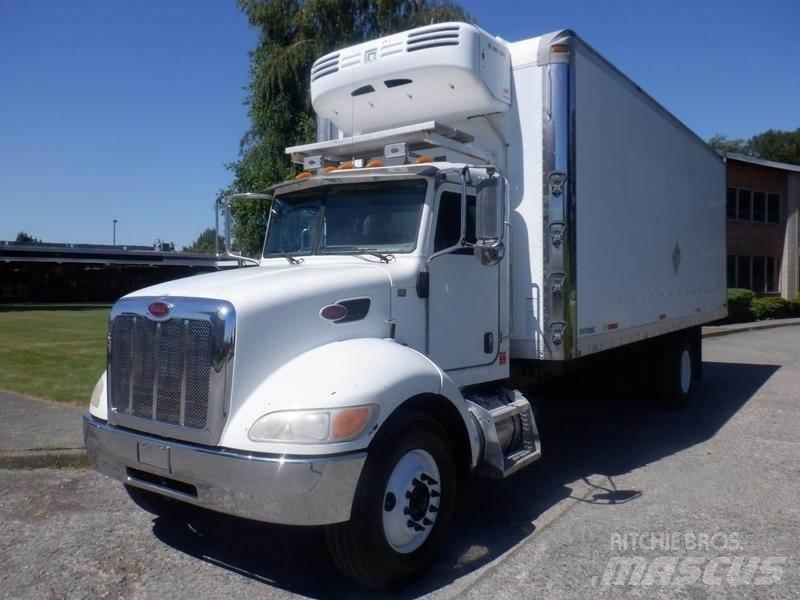 Peterbilt 335 Панельні фургони