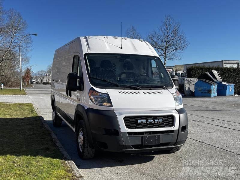 RAM Promaster Панельні фургони