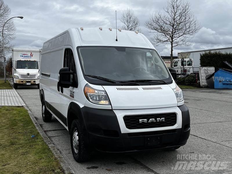 RAM Promaster Панельні фургони
