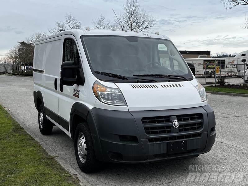 RAM Promaster Панельні фургони