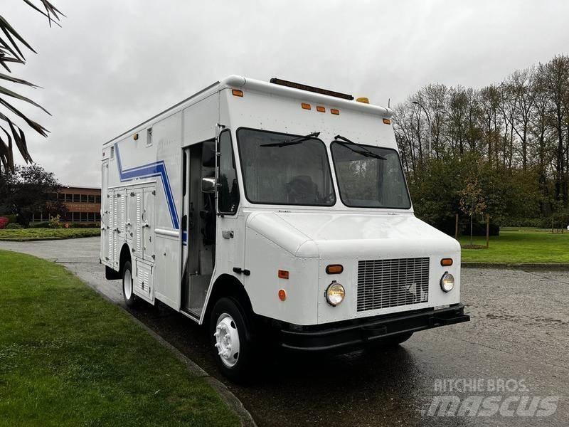 Workhorse W-Series Панельні фургони