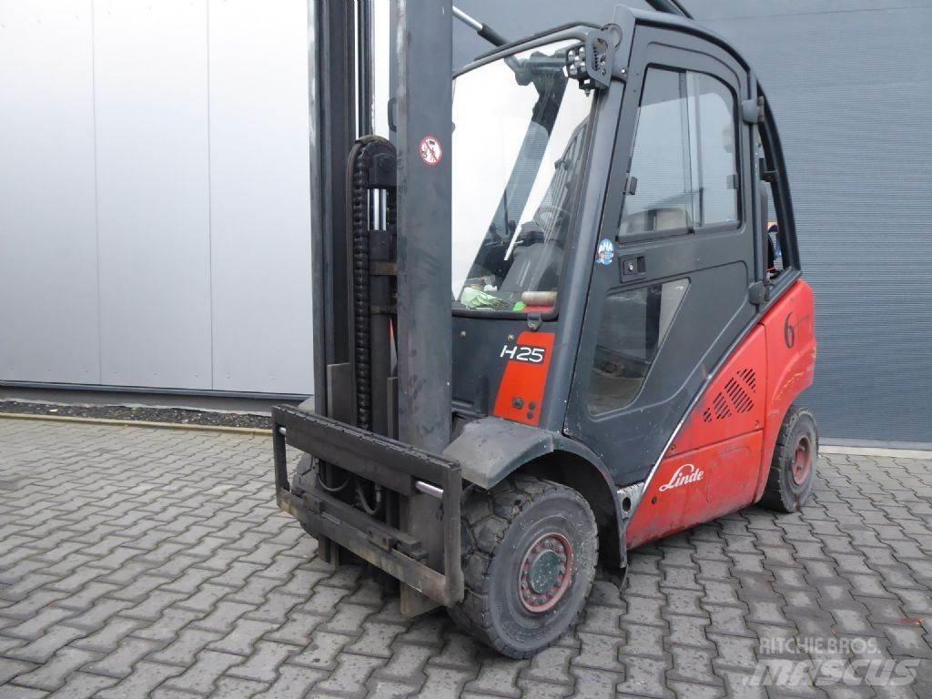 Linde H25T-01 Газові навантажувачі