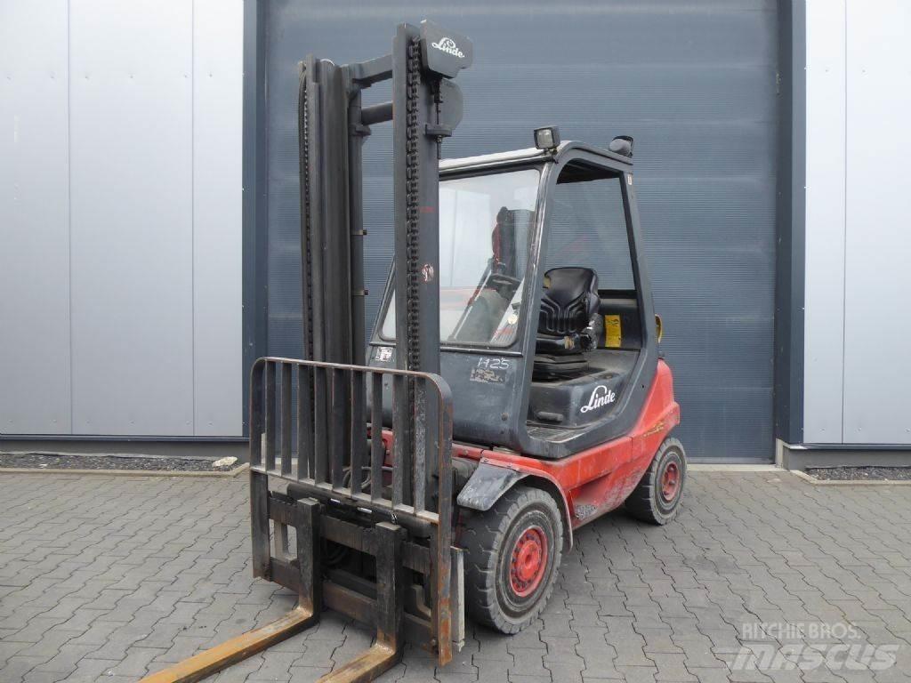 Linde H25T-03 Газові навантажувачі