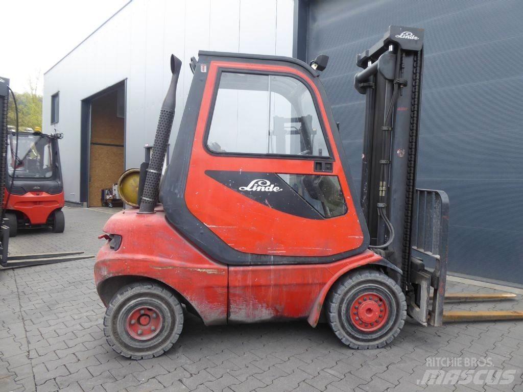 Linde H25T-03 Газові навантажувачі