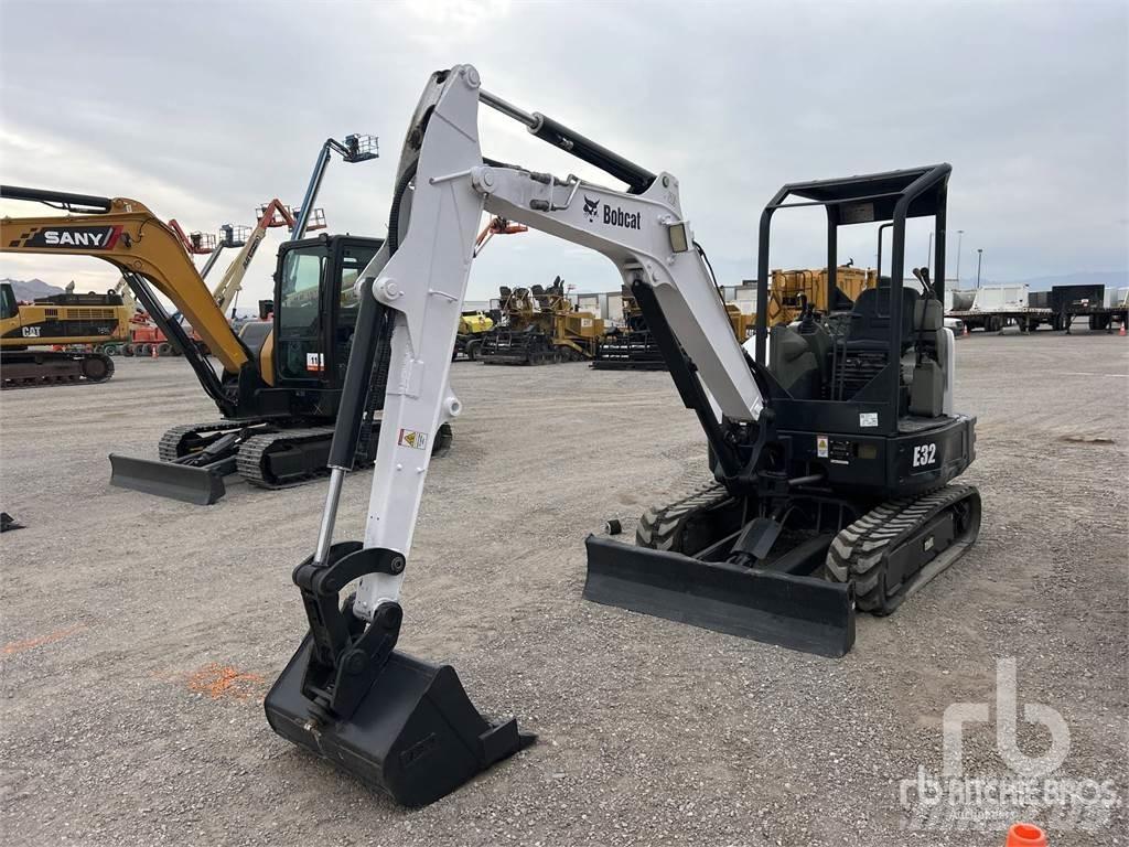 Bobcat E32 Міні-екскаватори < 7т
