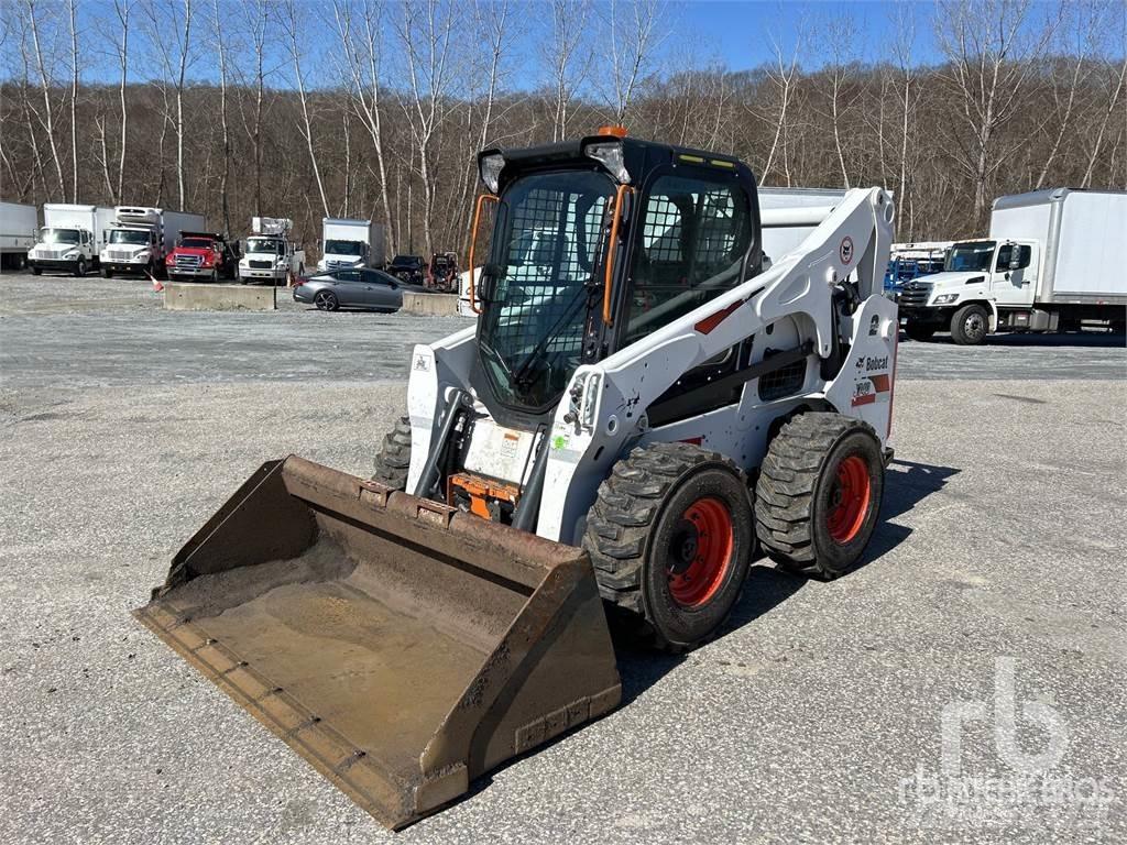 Bobcat S740 Міні-навантажувачі