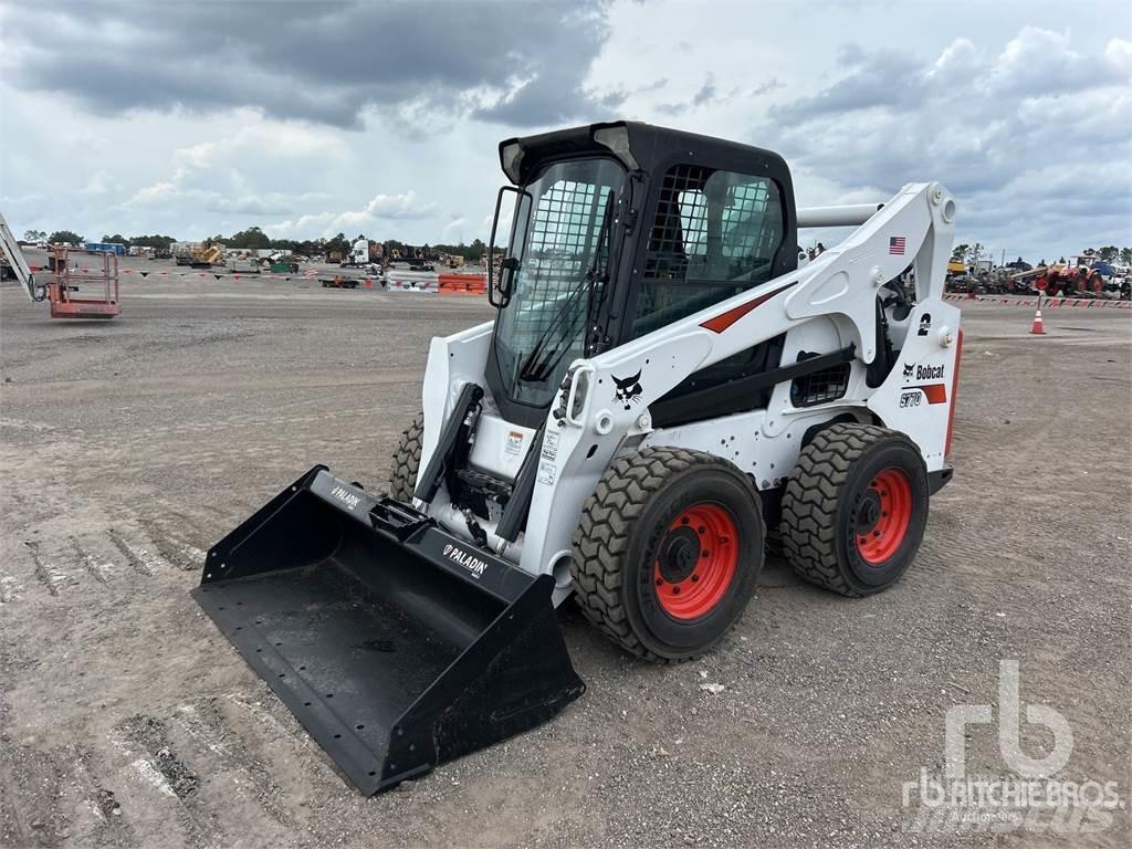 Bobcat S770 Міні-навантажувачі