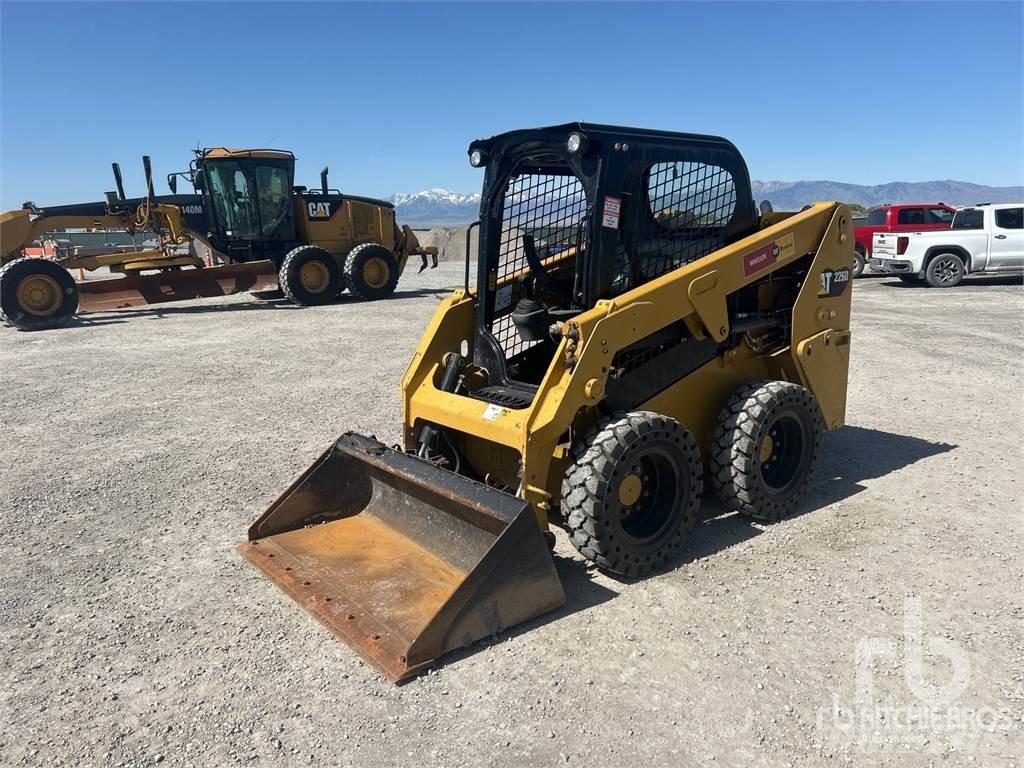 CAT 226D C1-H2 Міні-навантажувачі